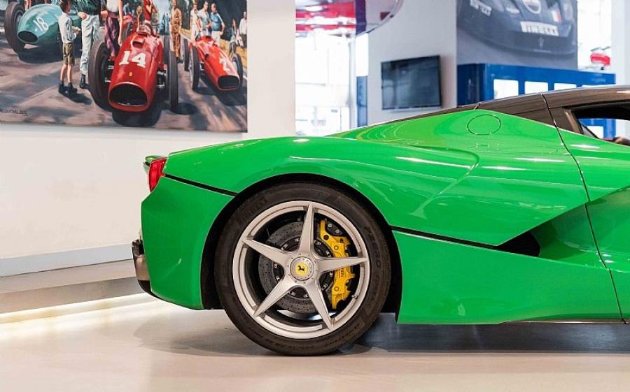 Детали экстерьера Ferrari LaFerrari Vibrant Kermit 2019 года  (фото 11 из 15)